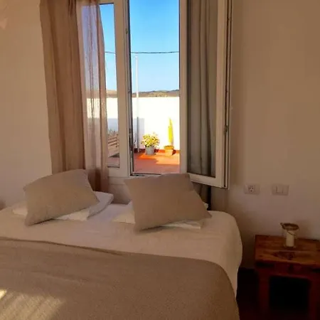 Sleeps 4 Wifi *