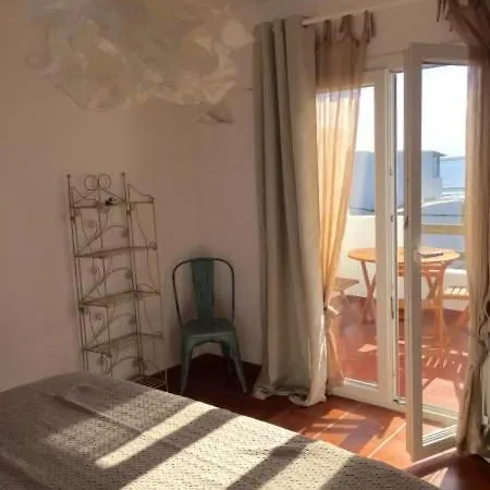 Sleeps 4 Wifi La Costa